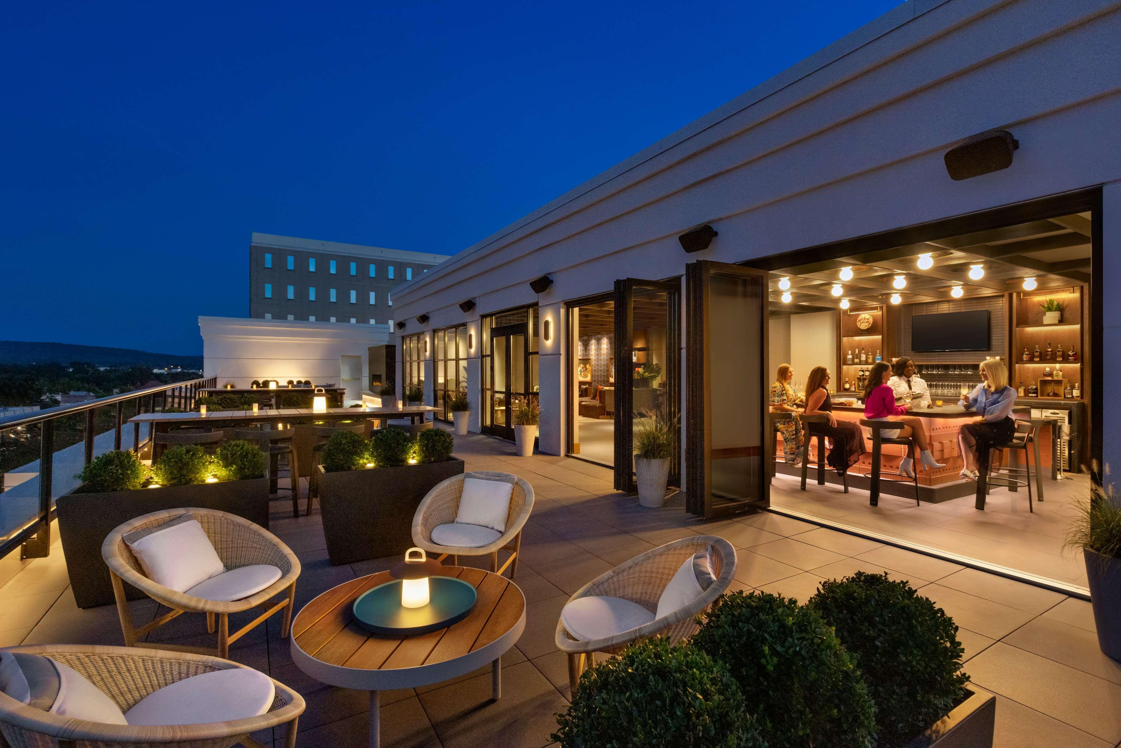 106 Jefferson Huntsville, Curio Collection By Hilton Exterior foto