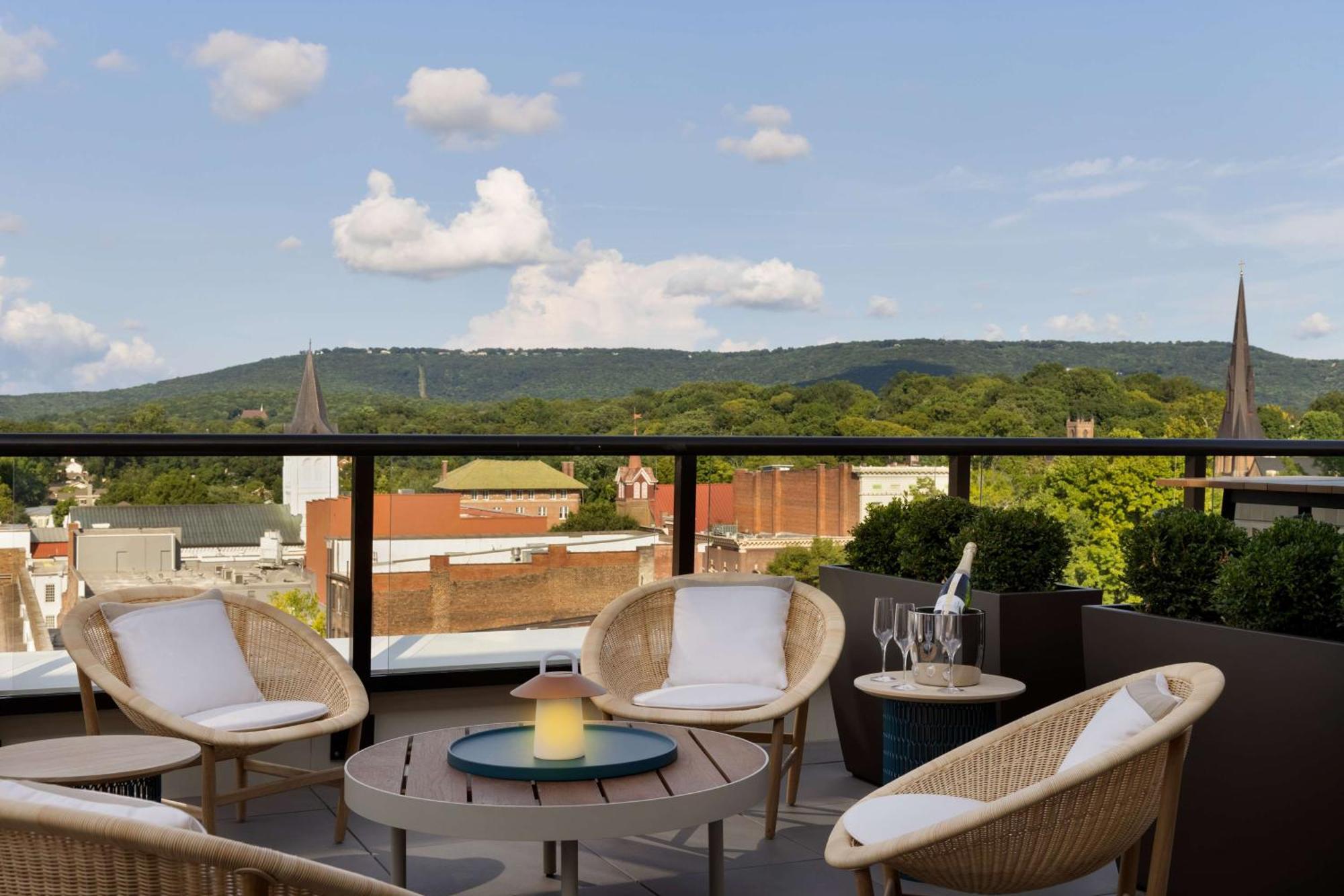106 Jefferson Huntsville, Curio Collection By Hilton Exterior foto