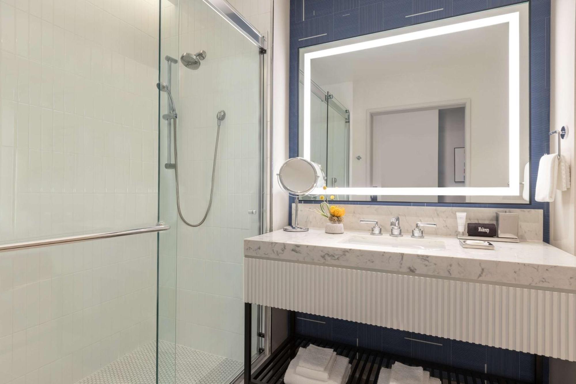 106 Jefferson Huntsville, Curio Collection By Hilton Exterior foto