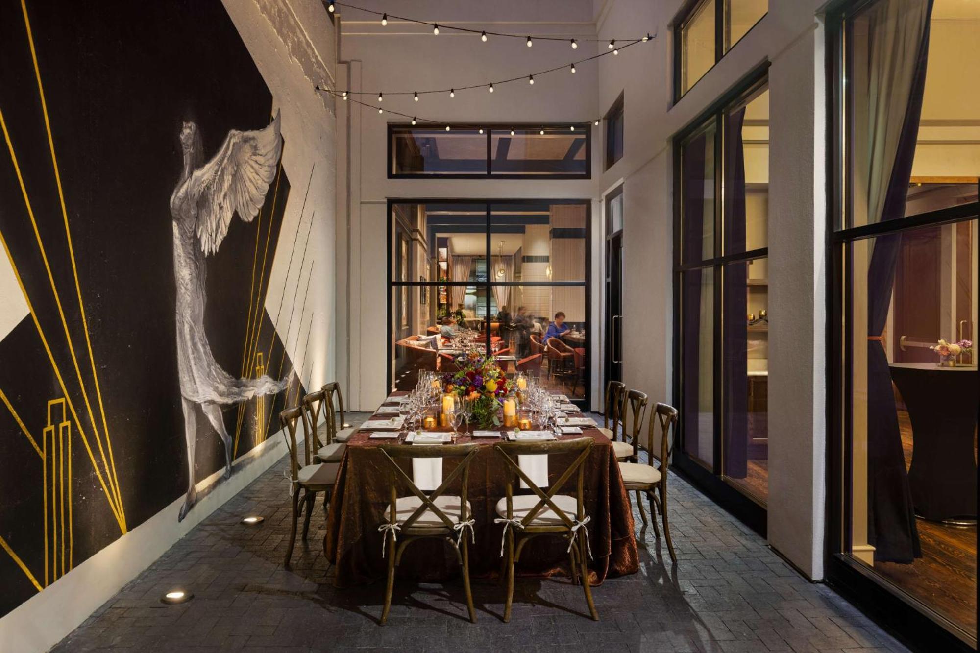 106 Jefferson Huntsville, Curio Collection By Hilton Exterior foto